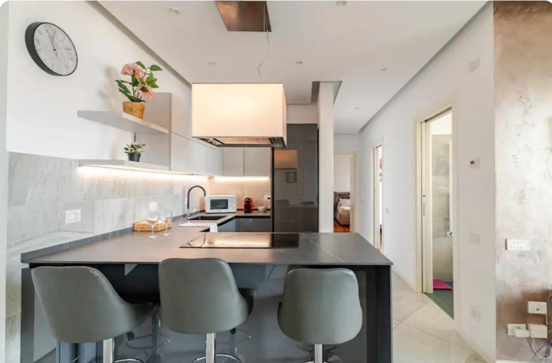 5 Stars Apart Sea View Genoa Exterior photo